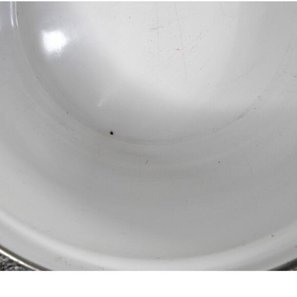 Retro Floral Enamel Cook Pot with Lid – Red/Yellow Flowers 2-Qt - Picture 9 of 12